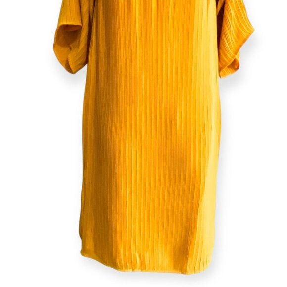 Elliatt Marigold Pleated Off Shoulder Dress XS Yellow NWT - Picture 10 of 10